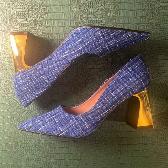 Blue tweed pointed-toe pumps with chunky gold metallic heel - Picture 2 of 8